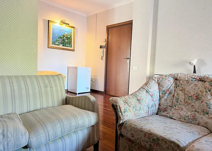 N244 - Trilocale Con Terrazzo A