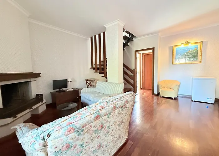 Trilocale Con Terrazzo A Διαμέρισμα Numana